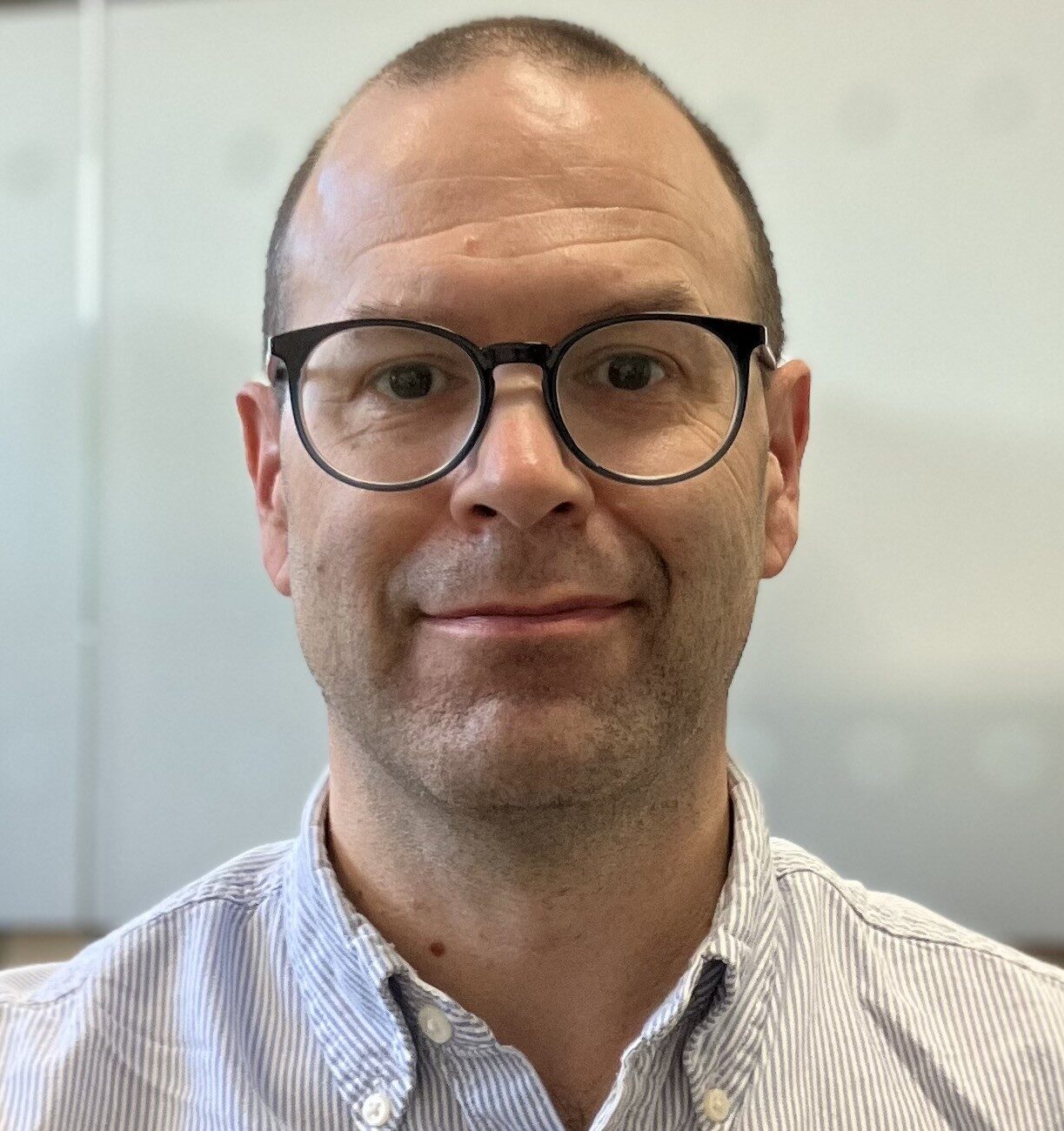 Portrait of Dr Peter Chivers 